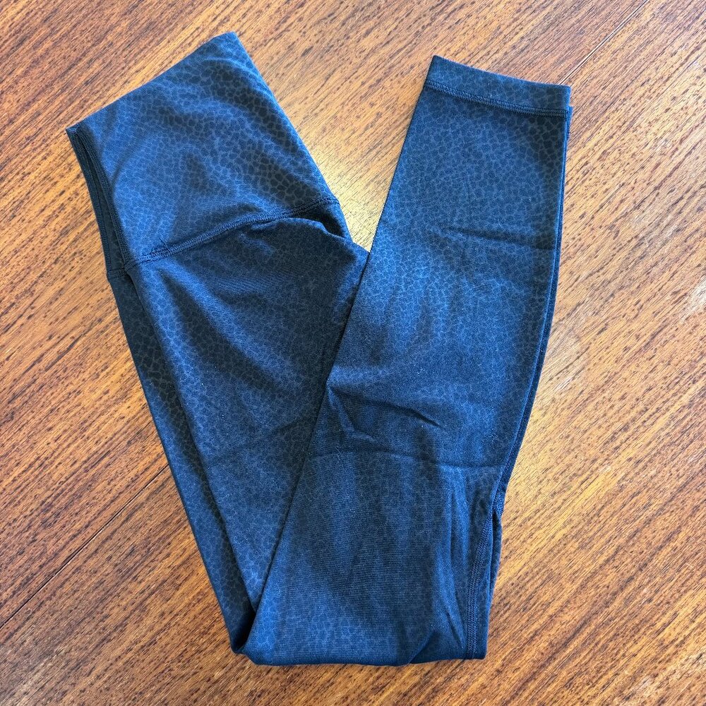 Lululemon Align Crop Formulate Emboss Black Yoga Leggins